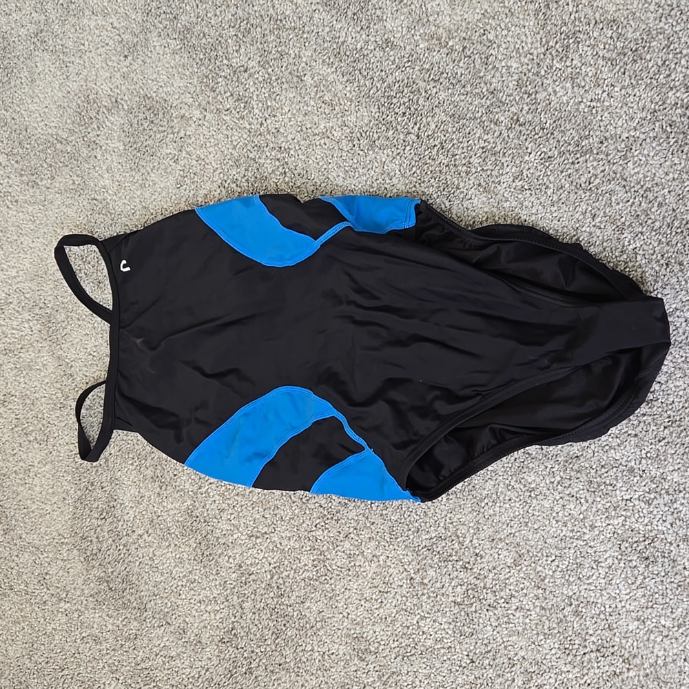 2 TYR Swim suits size 32 Jolyn suit size 32